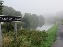 L'escaut canalisé dans la brume