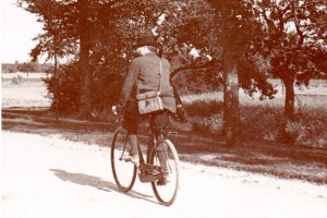 Henri sur son vélo en 1895